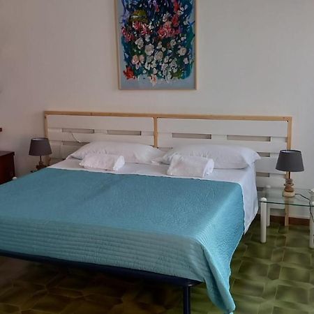 My Holidays - Camere Dei Fiori Gravedona Bagian luar foto