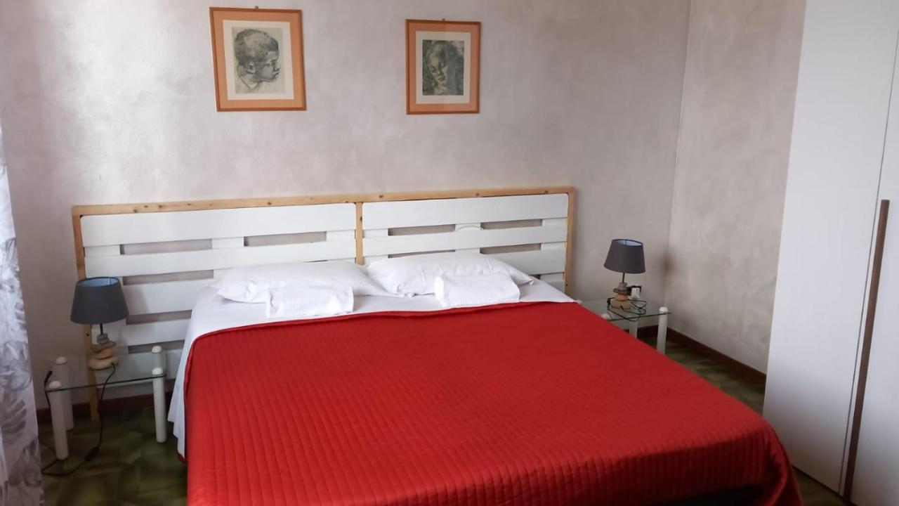 My Holidays - Camere Dei Fiori Gravedona Bagian luar foto