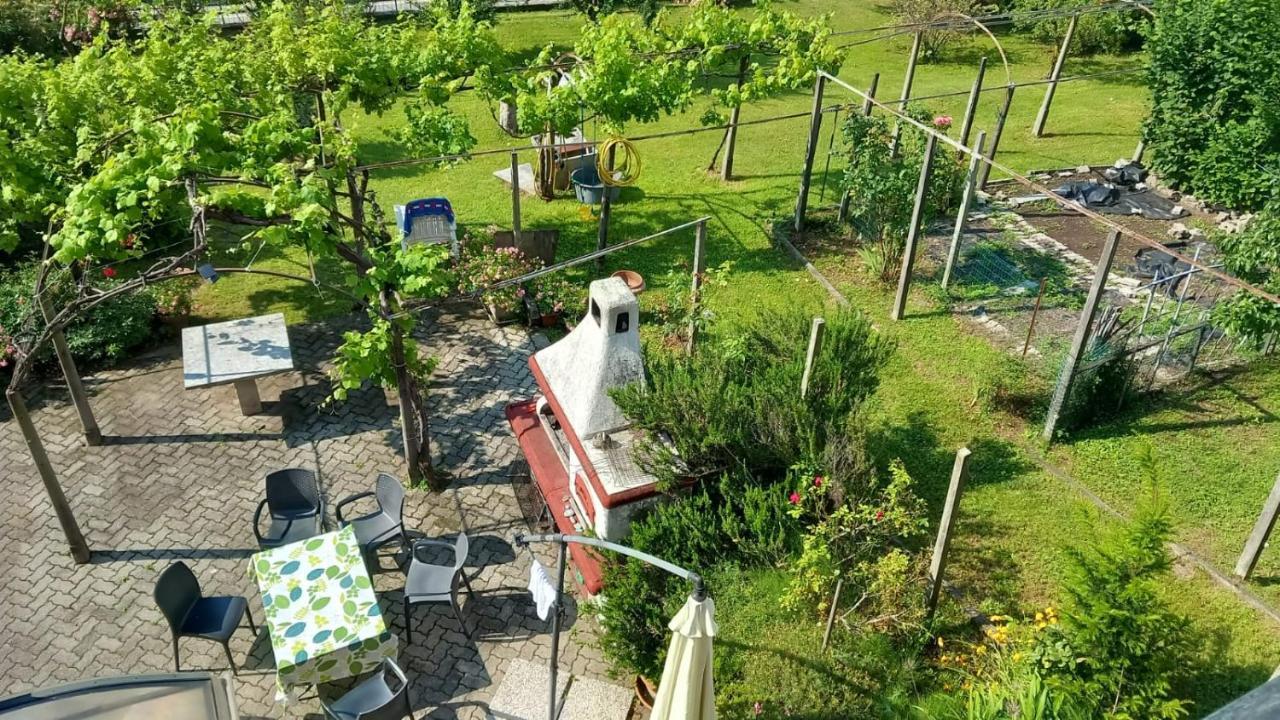 My Holidays - Camere Dei Fiori Gravedona Bagian luar foto